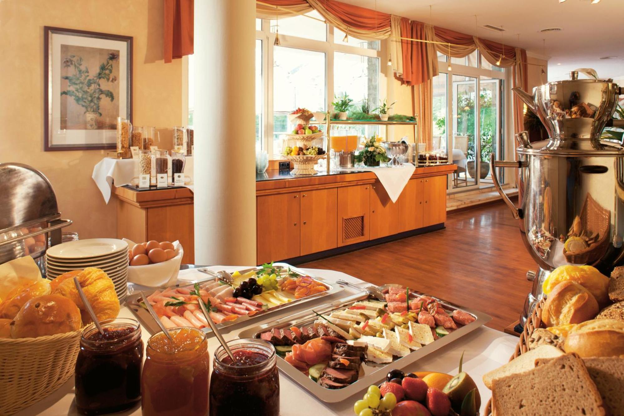 באד ליפספרינגה Vital Hotel Westfalen Therme Wellness Resort & Spa מראה חיצוני תמונה