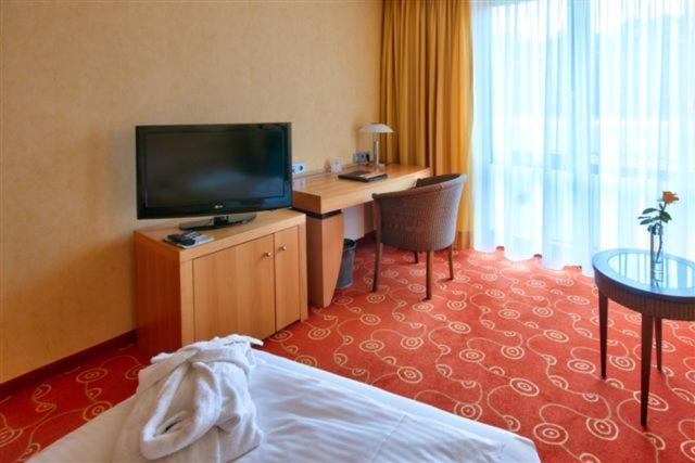 באד ליפספרינגה Vital Hotel Westfalen Therme Wellness Resort & Spa מראה חיצוני תמונה
