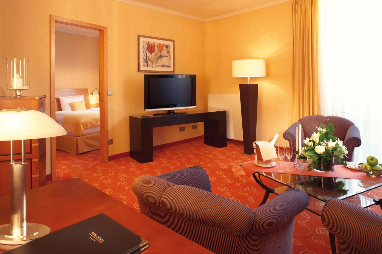 באד ליפספרינגה Vital Hotel Westfalen Therme Wellness Resort & Spa מראה חיצוני תמונה